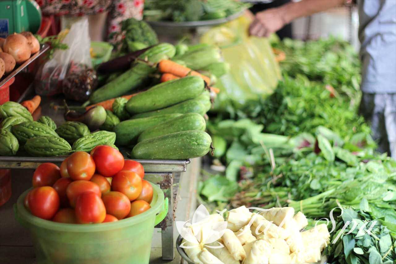 タイビン市場で売っている野菜