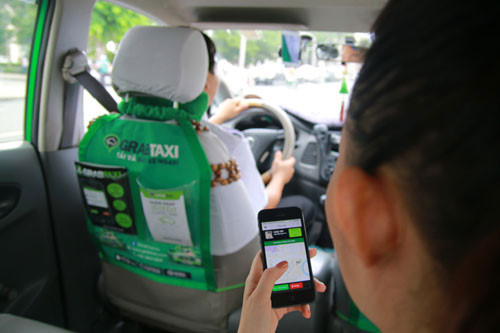 配車アプリ「Grab」を使う