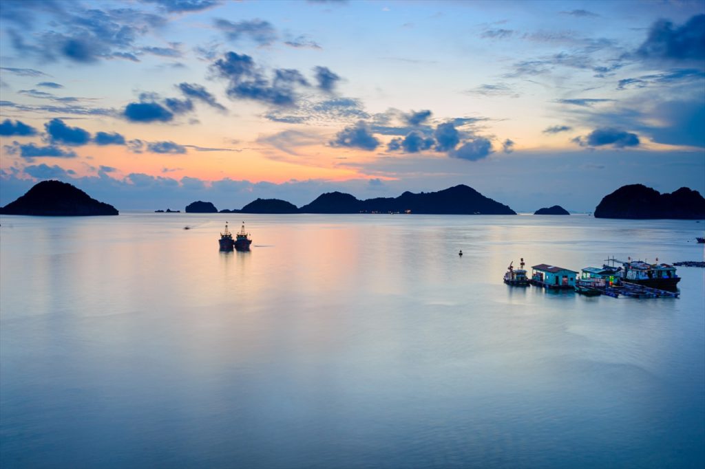 世界遺産のハロン湾