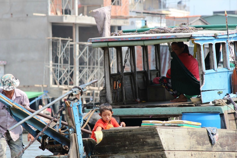 カイベーではベトナム水上生活者の様子を見ることができる
