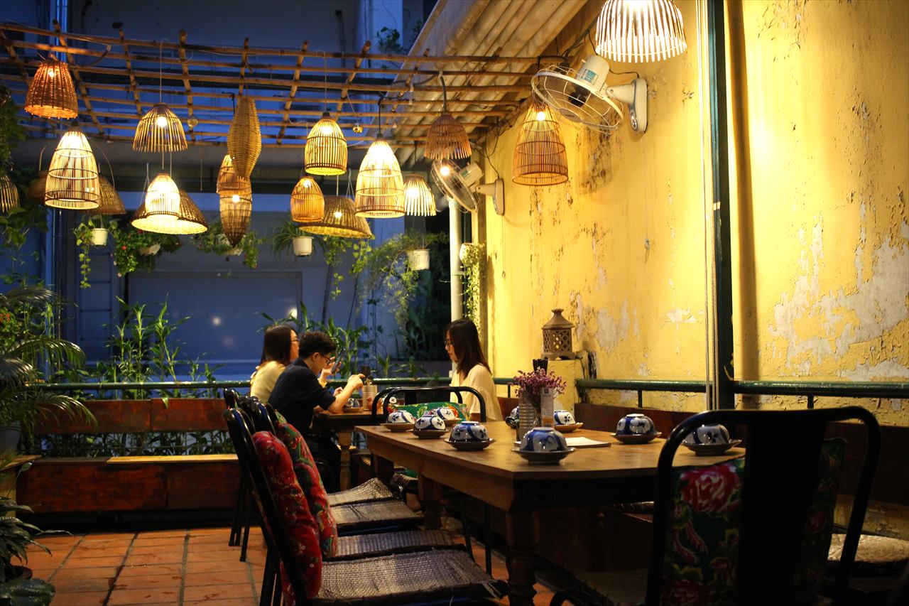 南国の雰囲気抜群のテラス席が特徴「ニャートゥ」│ベトナム料理レストラン