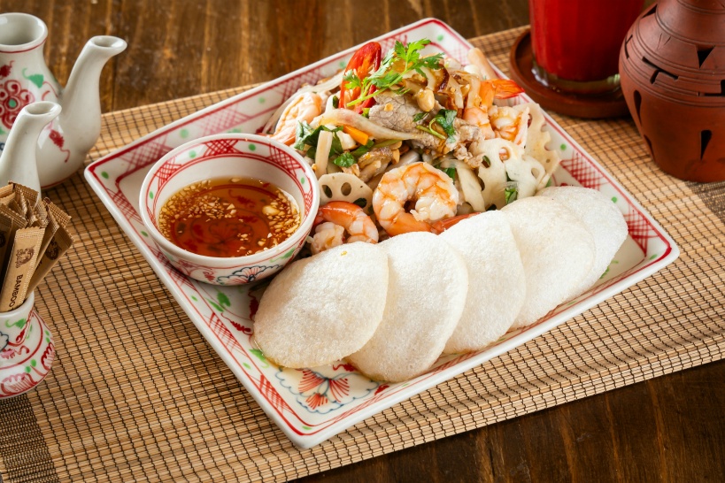 GỎI NGÓ SEN TÔM THỊT