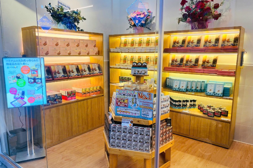 旅行者定番のお菓子が揃う