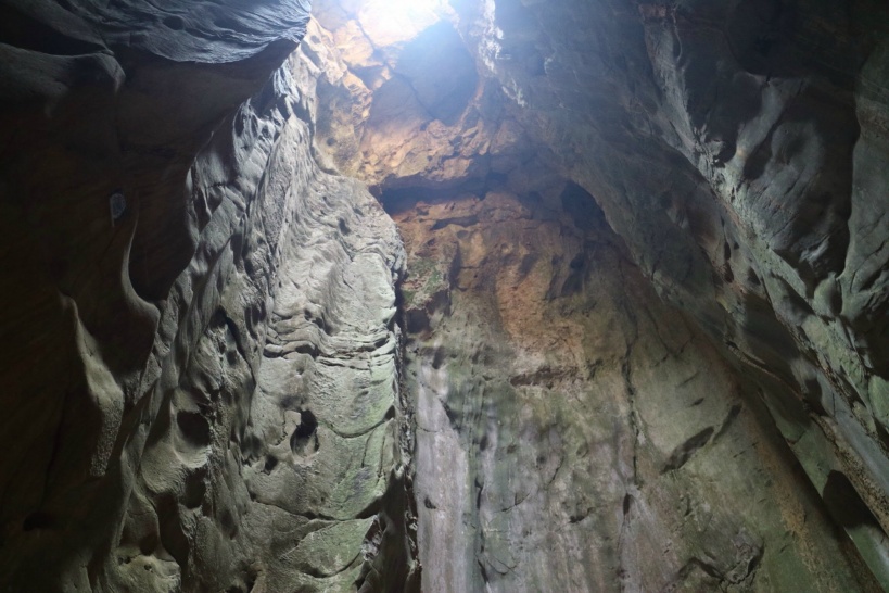 午前｜五行山で遺跡・洞窟・展望台を巡る