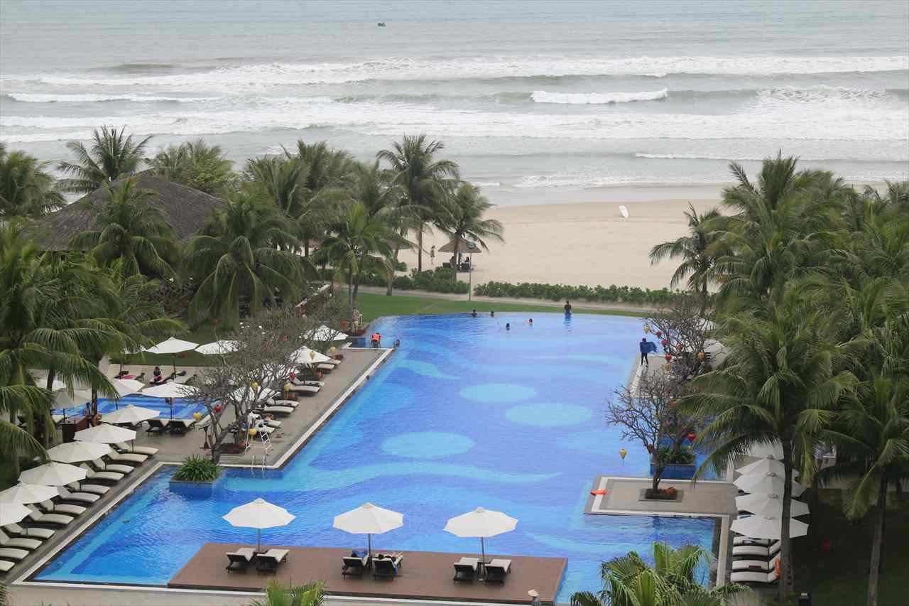 午前｜空港到着後の移動とホテルチェックイン