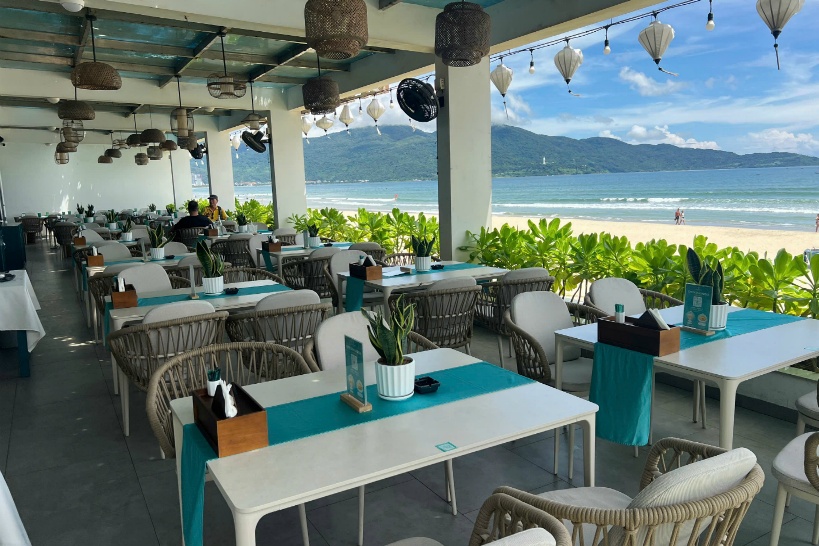 My Hanh Seafoodの通常屋外海側席