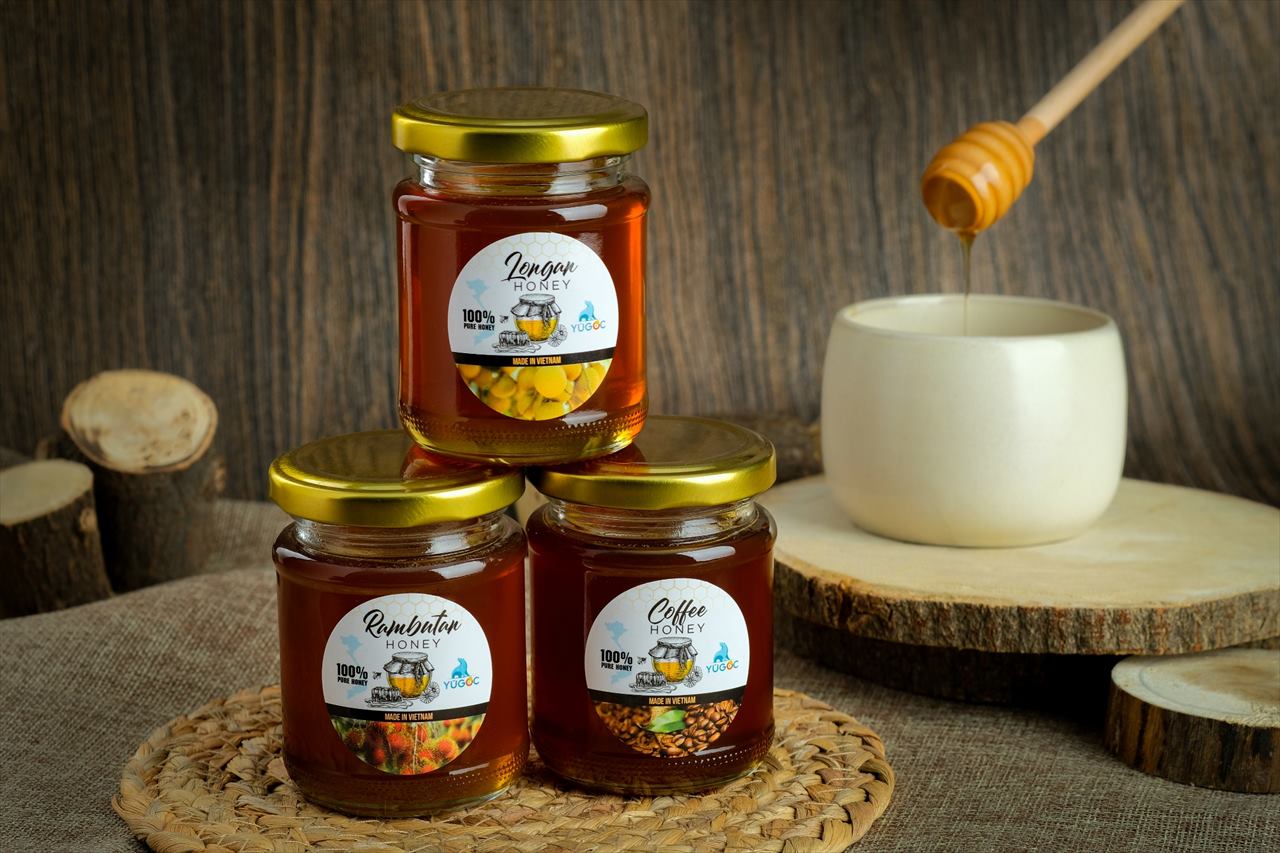 第3位:非加熱生はちみつ(旅行者向け商品中心)