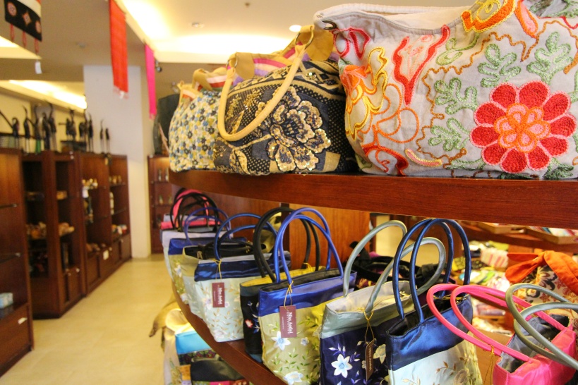 ベトナムのお土産に刺繍雑貨が人気の理由