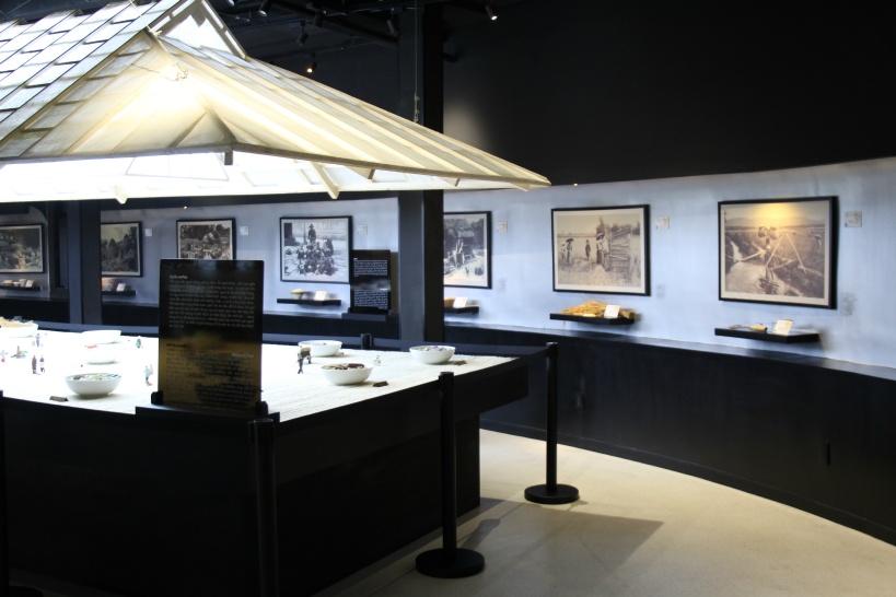 フォー博物館のメインフロア:展示会&アートギャラリー