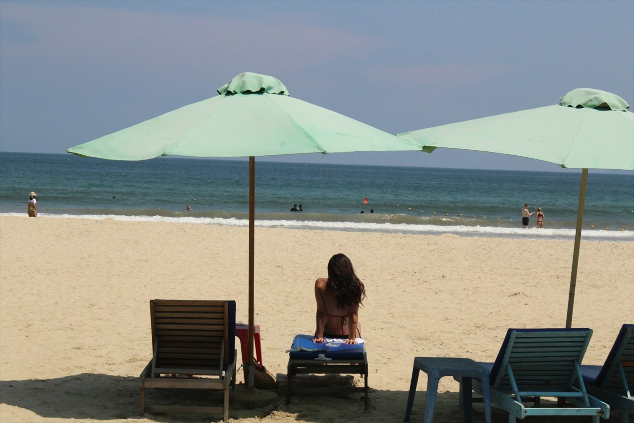 ミーケビーチ散策とカフェタイム