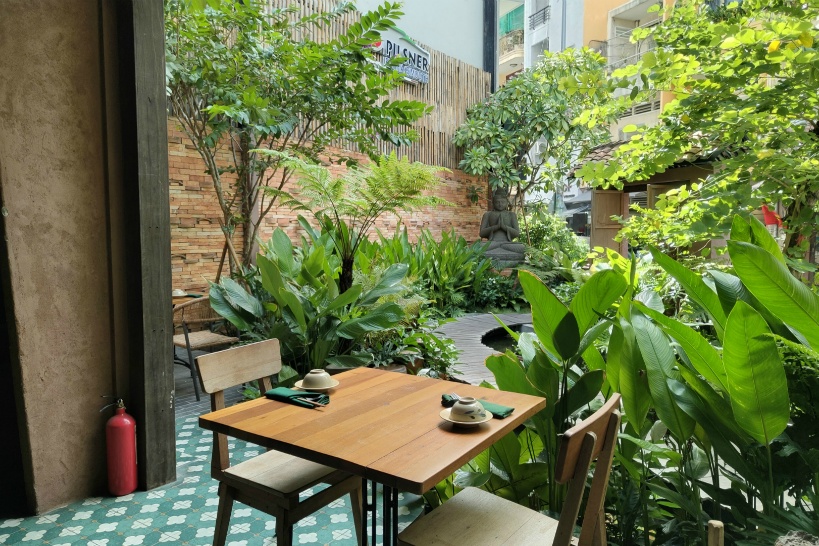 安全な飲食店の選び方(屋台との違い)