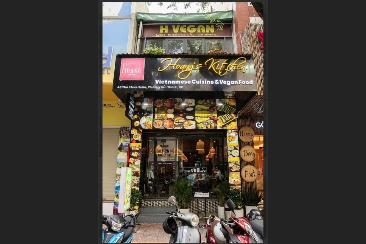 行き方:ベンタイン市場から徒歩2分。おすすめ店舗紹介